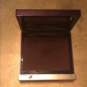 Tom Ford cheek color blush 04 savage
